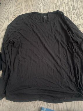 Figs Long Sleeve Black Crew Neck Tee
